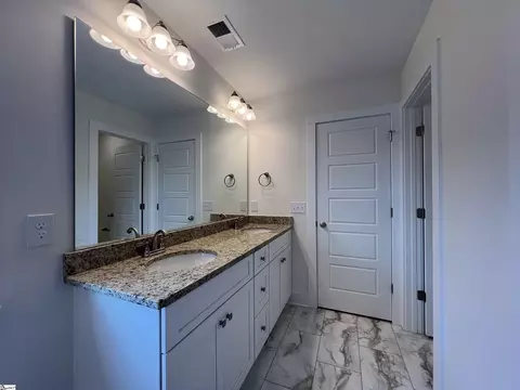Bath - 219 Amsterdam Rd, Easley, SC 29640 photo 3 of 6