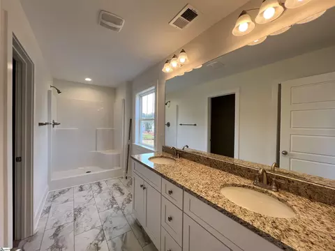 Bath - 219 Amsterdam Rd, Easley, SC 29640 photo 2 of 6