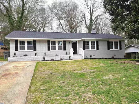 214 E Dorchester Blvd, Greenville, SC 29605