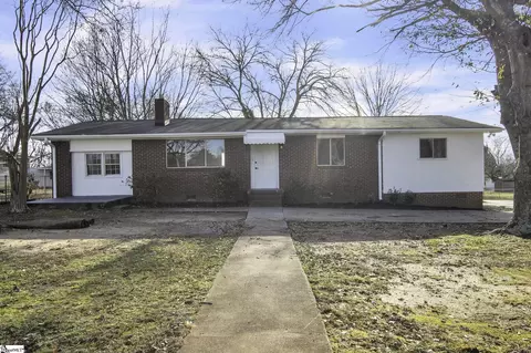 405 Agnew Rd, Greenville, SC 29617