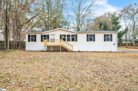 111 Manley Dr, Anderson, SC 29624