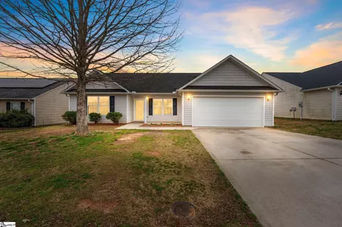20 Brisbane Dr, Fountain Inn, SC 29644