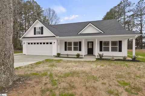 1195 Goodjoin Rd, Campobello, SC 29322
