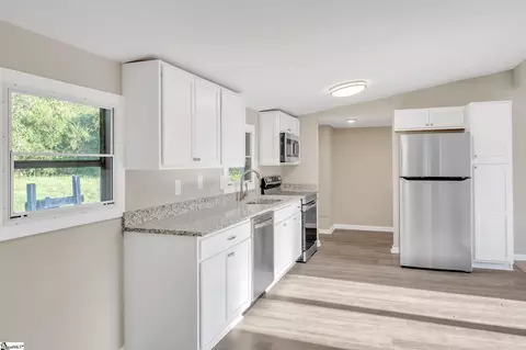 408 Clear Dawn Dr, Easley, SC 29640 photo 9