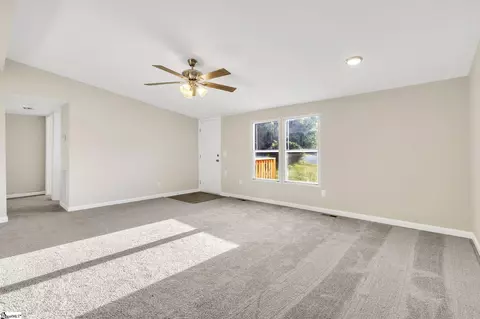 408 Clear Dawn Dr, Easley, SC 29640 photo 4