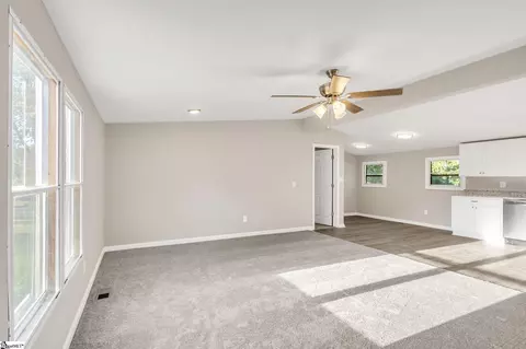 408 Clear Dawn Dr, Easley, SC 29640 photo 5