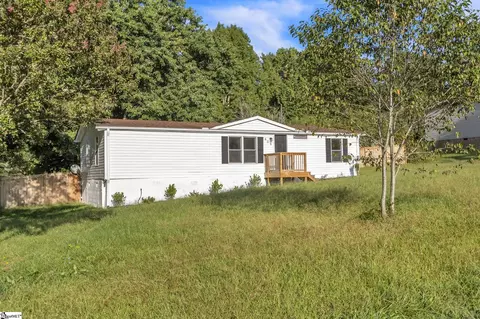 408 Clear Dawn Dr, Easley, SC 29640 photo 2