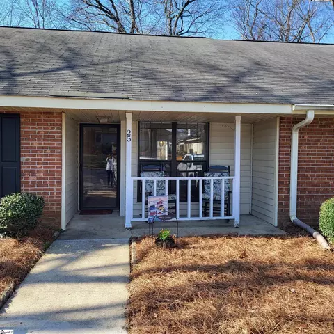 25 Forest Lake Dr, Simpsonville, SC 29681