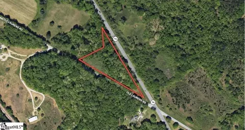 14 Highway Hwy, Laurens, SC 29360