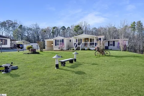 125 Lewis St, Clinton, SC 29325