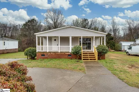 504 Golden Pine Ct, Piedmont, SC 29673