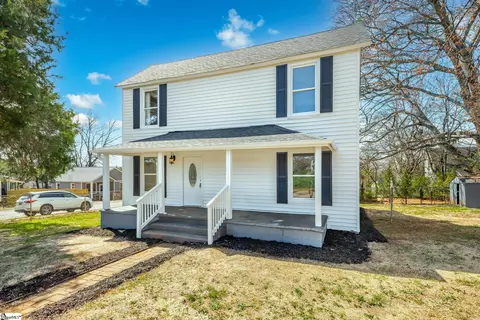 26 2nd Ave, Greenville, SC 29609