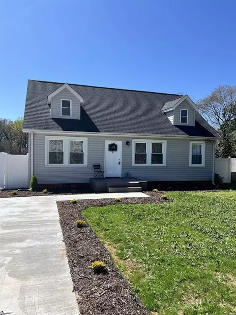 9 Verdun Ave, Greenville, SC 29609