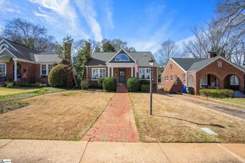136 Lanneau Dr, Greenville, SC 29605