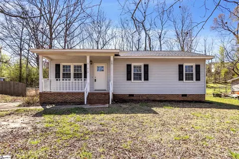 418 Willow Branch Dr, Simpsonville, SC 29680