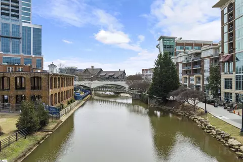154 Riverplace Dr UNIT 402, Greenville, SC 29601