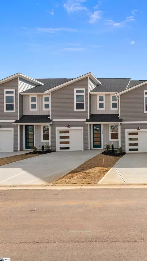 1238 Westgate Village Dr, Spartanburg, SC 29301