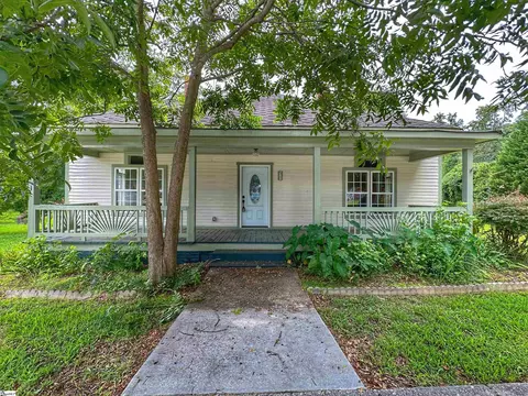 288 Beason St, Woodruff, SC 29388