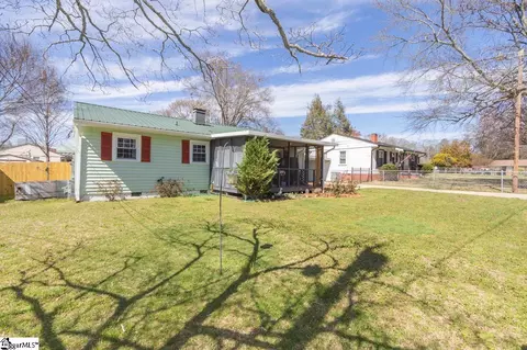 12 Bayne Dr, Greenville, SC 29617