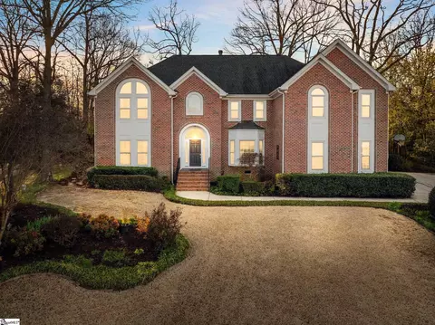 210 Waterford Ln, Greer, SC 29650