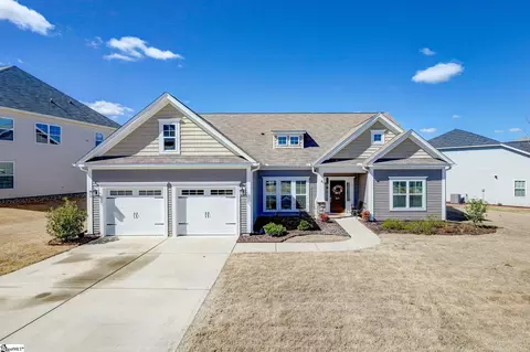 209 Gordanvale St, Simpsonville, SC 29681