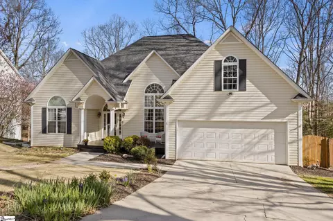 135 Warrenton Way, Simpsonville, SC 29681