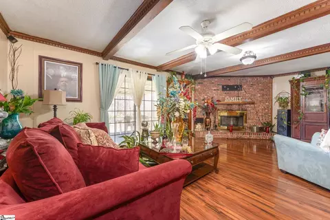 Living - 12 Rolingreen Rd, Greer, SC 29651 photo 1 of 1
