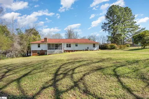 Exterior - 12 Rolingreen Rd, Greer, SC 29651 photo 5 of 5