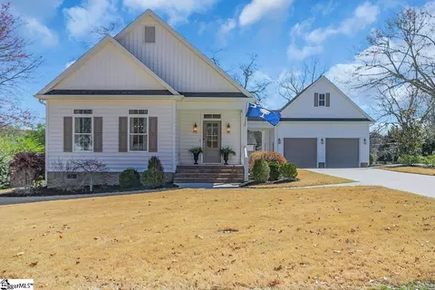 100 Weathers Cir, Fountain Inn, SC 29644