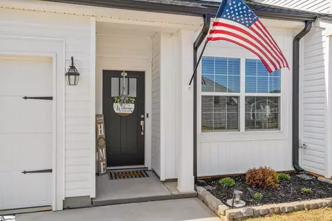 130 Aleppo Ln, Greer, SC 29651 photo 4