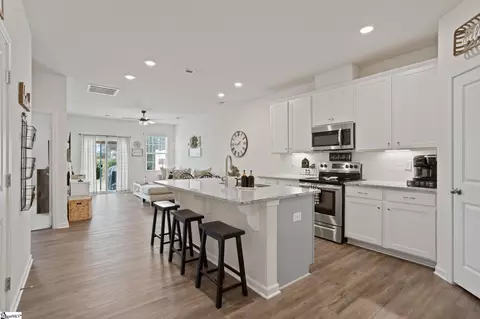 130 Aleppo Ln, Greer, SC 29651 photo 8