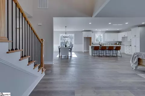 111 Wolfe Rd, Greer, SC 29650 photo 3