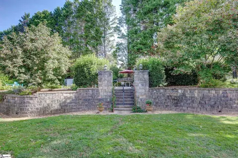 Exterior - 304 Holborne Dr, Easley, SC 29642 photo 8 of 10