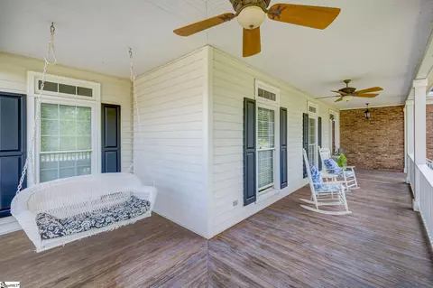 Exterior - 304 Holborne Dr, Easley, SC 29642 photo 3 of 10