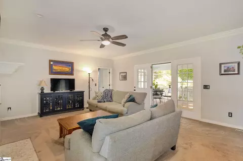 Living - 304 Holborne Dr, Easley, SC 29642 photo 3 of 4