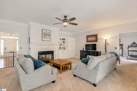 Living - 304 Holborne Dr, Easley, SC 29642 photo 2 of 4