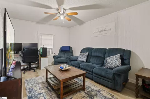 55 E Cork St, Ware Shoals, SC 29692 photo 5