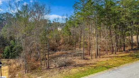 104 Greendale Ln, Greer, SC 29651 photo 1
