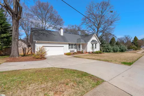 131 Stokes Rd, Simpsonville, SC 29681