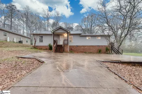 728 Tanner Rd, Taylors, SC 29687