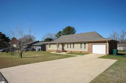 206 Leake St, Mauldin, SC 29662