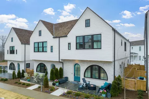 104 Graham Dr, Greenville, SC 29615
