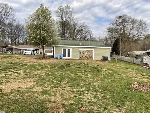Exterior - 441 Hickory Dr, Startex, SC 29377 photo 2 of 7