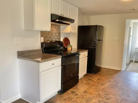 Kitchen - 441 Hickory Dr, Startex, SC 29377 photo 2 of 5