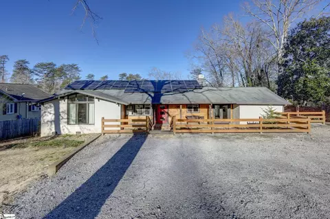24 Zelma Dr, Greenville, SC 29617