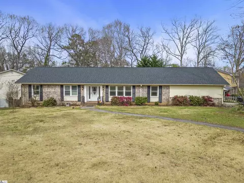 201 Confederate Cir, Taylors, SC 29687