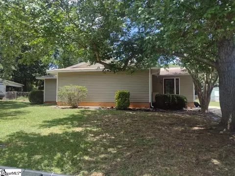 20 Agewood Ct, Simpsonville, SC 29680