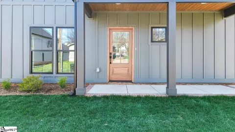 48 Doe St, Greenville, SC 29611