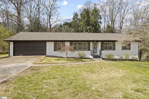 402 Brook Glenn Rd, Taylors, SC 29687