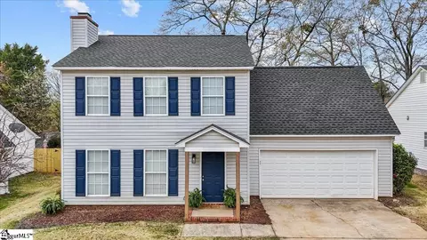 8 Sandy Point Ct, Simpsonville, SC 29680